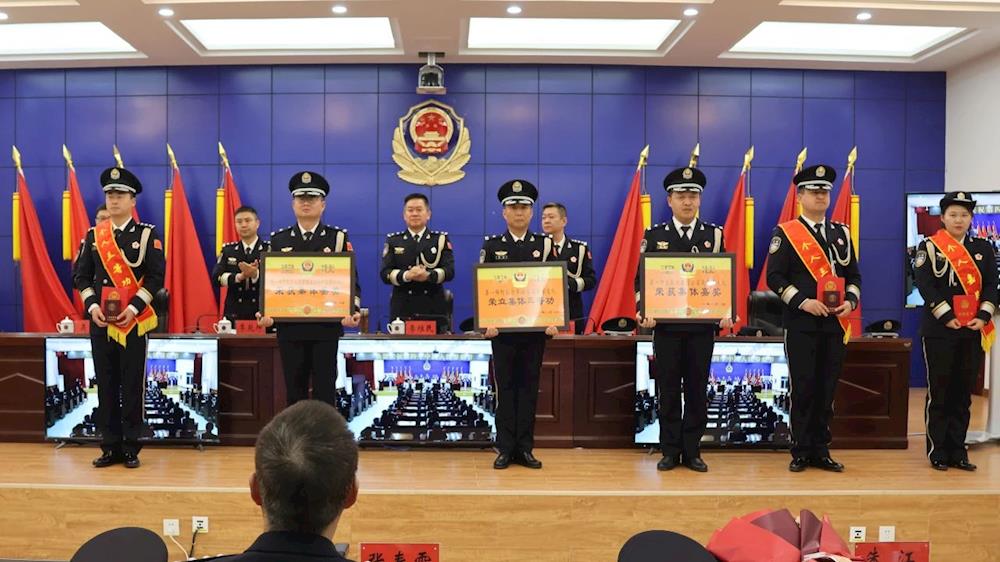 15f99ebe520e4e998af12005715bbdf3.jpg 15f99ebe520e4e998af12005715bbdf3.jpg