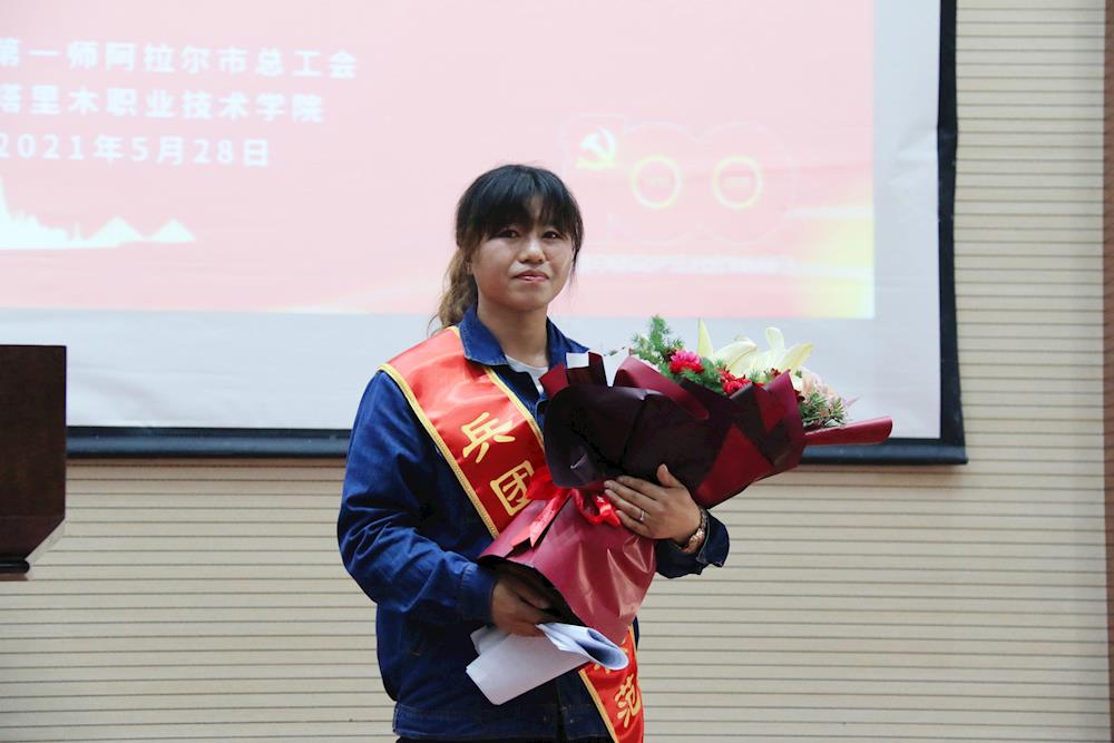 b21acb8924f642f1b1670041e5a34632.jpg b21acb8924f642f1b1670041e5a34632.jpg