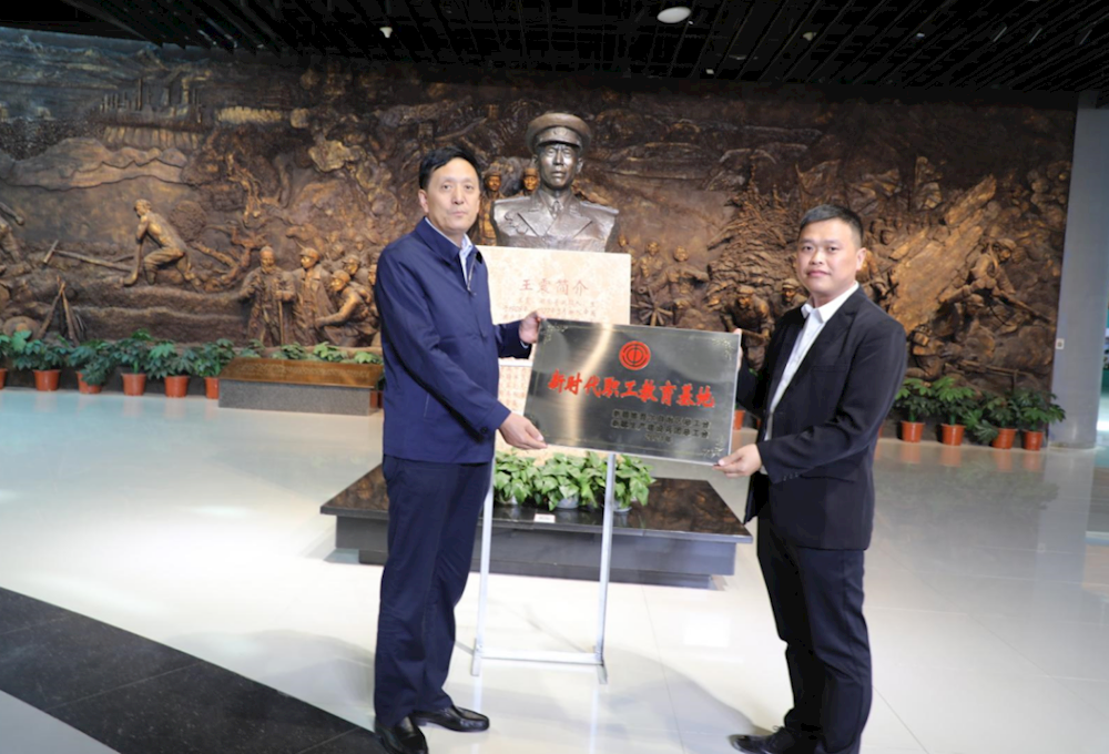 187be12bb71f4be3b53ca570a3971938.png 187be12bb71f4be3b53ca570a3971938.png