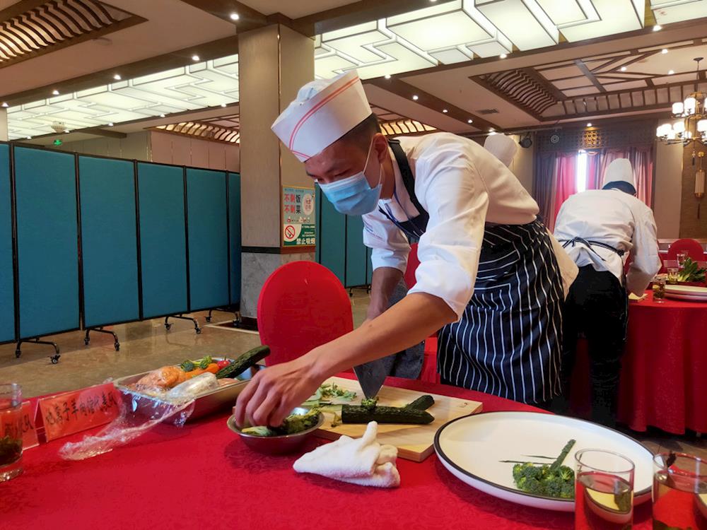 9517550e3f04452f90f60ed499917e6c.jpg 9517550e3f04452f90f60ed499917e6c.jpg