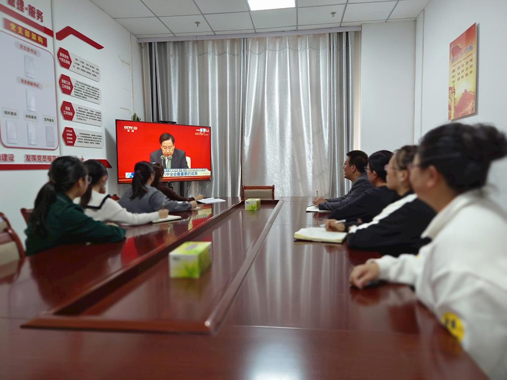 d3c4b2c553d4405f91b96a14fe17735c.jpg d3c4b2c553d4405f91b96a14fe17735c.jpg