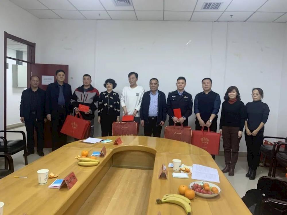 3d8f3ca9d82e4dc9a40ba4acbe893944.jpg 3d8f3ca9d82e4dc9a40ba4acbe893944.jpg