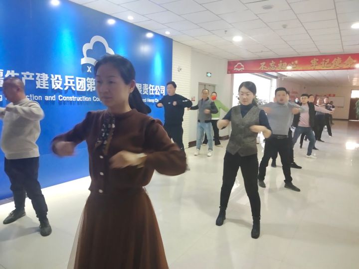 9710447f846d436bb010d01cf953ff11.jpg 9710447f846d436bb010d01cf953ff11.jpg