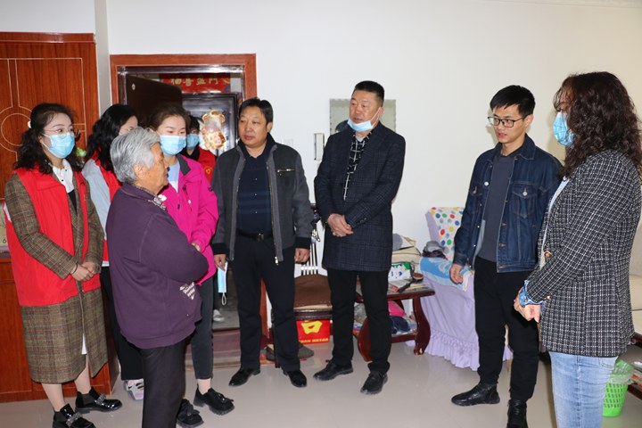 新時代文明實踐 | 踐行雷鋒精神 傳遞濃濃溫情 