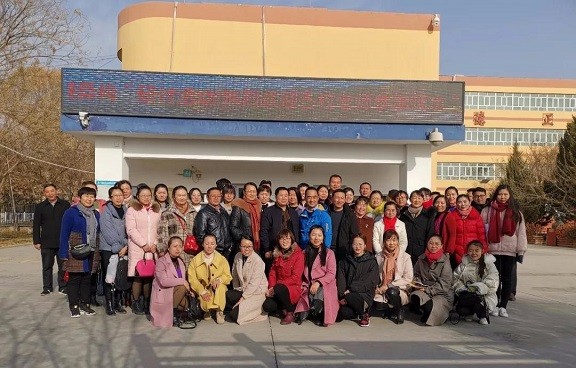 師市教育局在十六團(tuán)中學(xué)開展臺(tái)阿教師同課異構(gòu)活動(dòng)