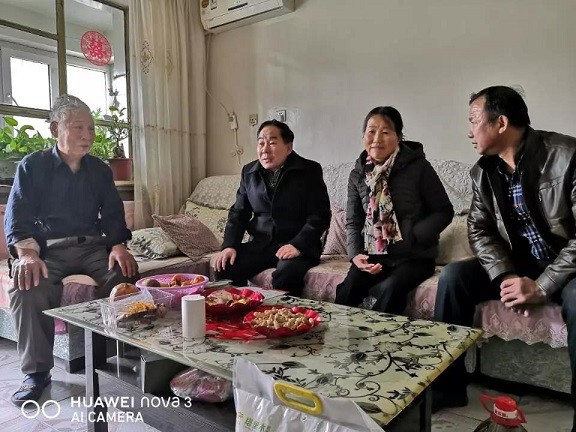 校園動態(tài) | 寒冬送暖情——阿拉爾職業(yè)技術(shù)學(xué)校開展春節(jié)走訪慰問活動