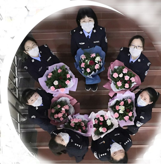 【婦女節特輯】最美鏗鏘藍，風雨更佳妍！