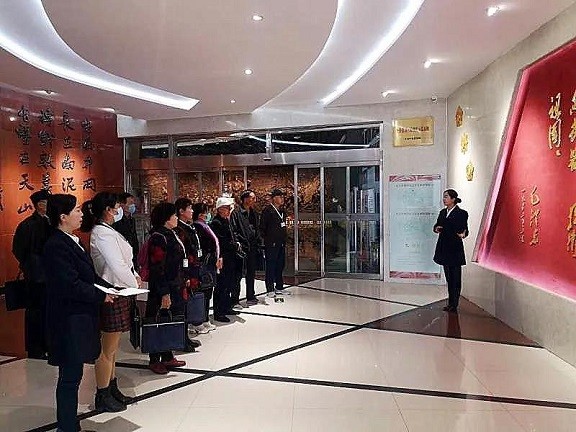 銀發志愿講解員演繹三五九旅精神的“詩和遠方”