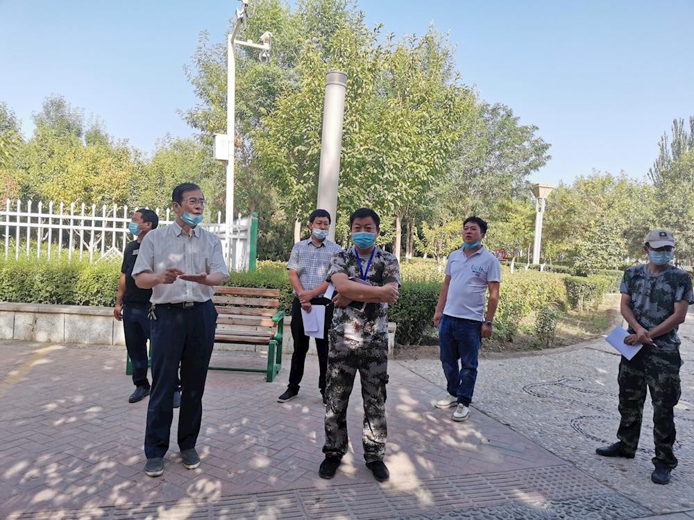 城市管理局召開創城點位現場督辦會