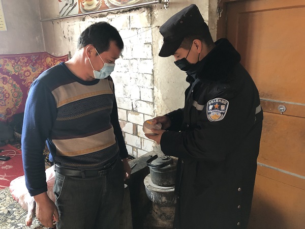 金銀川墾區公安局“線上+線下”防范一氧化碳中毒宣傳工作
