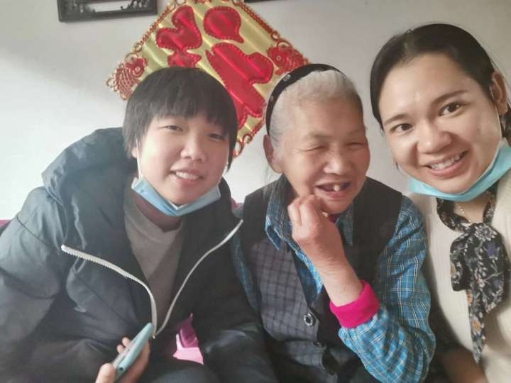 關愛空巢老人，我們一直在路上