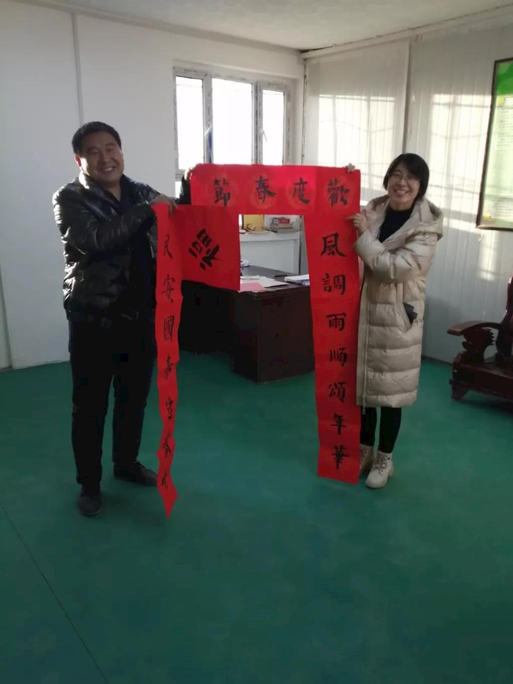 向最美勞動者致敬——十四團總工會開展2021年春節慰問勞模活動