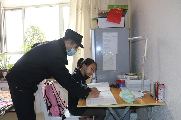 金銀川派出所開展“守初心 獻愛心”關愛兒童志愿服務活動