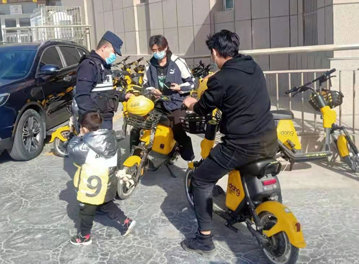 師市公安機關開展共享電動車交通違法整治行動