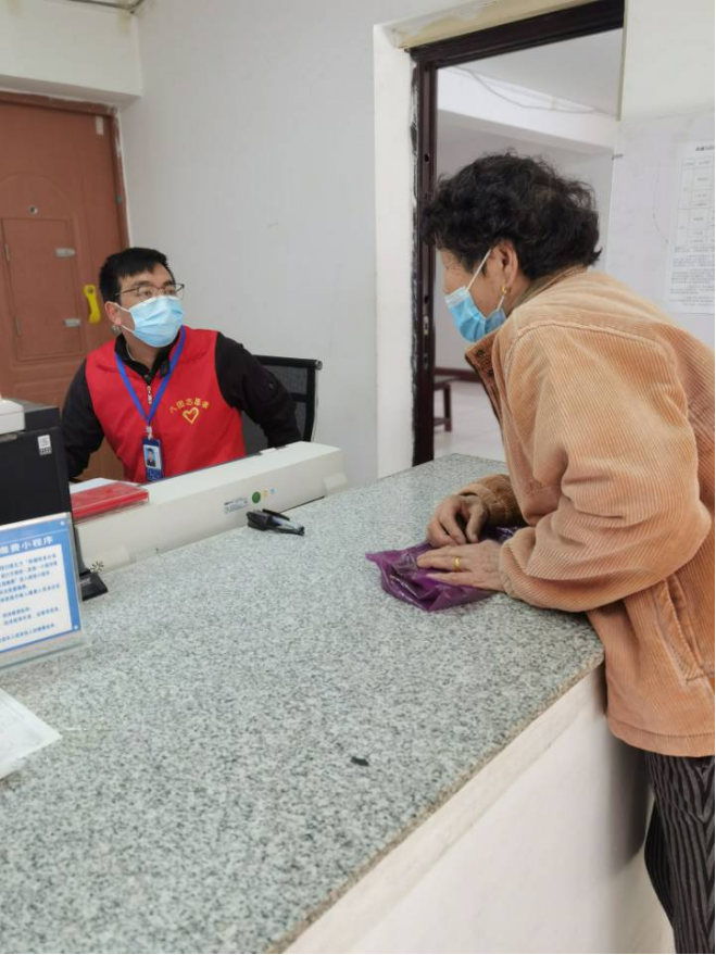 八團社保所多措并舉助力文明城市建設