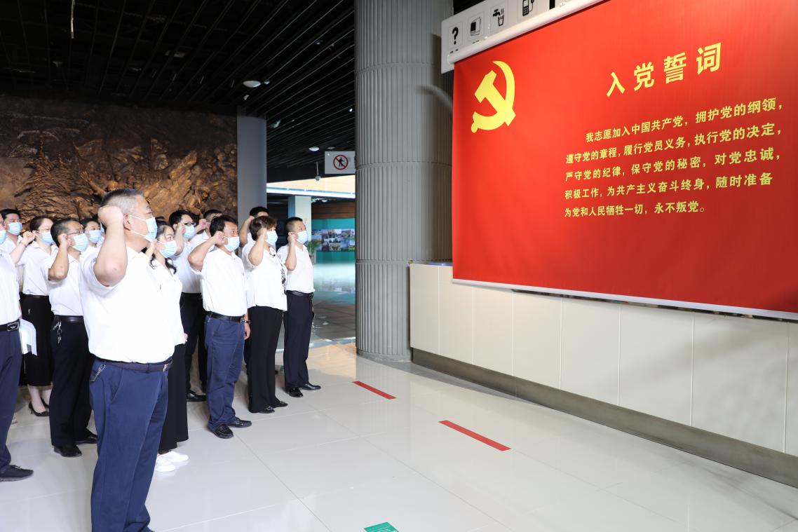 棉麻公司開(kāi)展“百年禮贊·我心向黨”主題黨日活動(dòng)