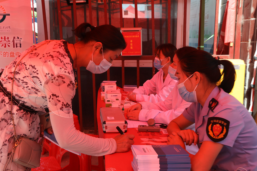 “亮”出企業(yè)承諾，走進(jìn)百姓生活