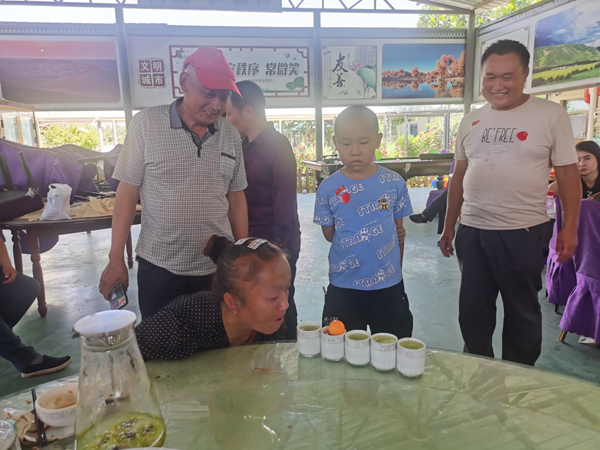 十團開展“你我攜手同行?共享文化成果”五個一活動