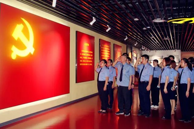 您好！請來一份一師檢察機(jī)關(guān)青年干警的“私人訂制”