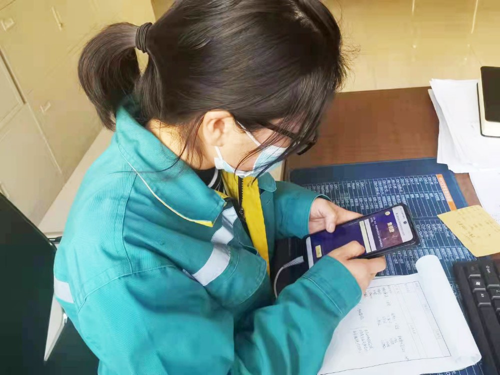 第一師阿拉爾市掀起應急普法答題活動熱潮