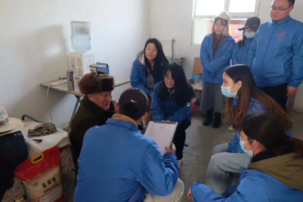 十團西部計劃志愿者開展“尋訪老軍墾”志愿服務活動