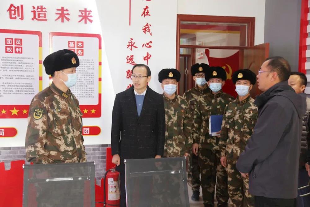 兵團武警總隊執勤二支隊赴六團參觀軍民共建項目