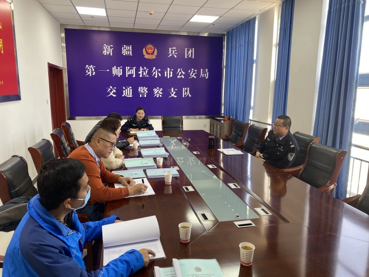 加強溝通交流 共筑平安建設