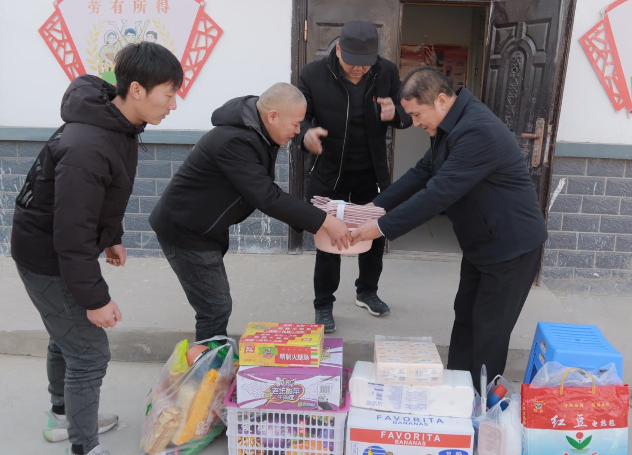 【新春走基層】精兵強將下基層 小康路上立新功