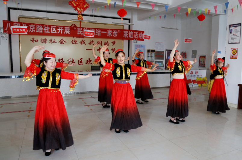 八團開展“喜迎新年共話團結(jié)”民族團結(jié)一家親聯(lián)誼活動