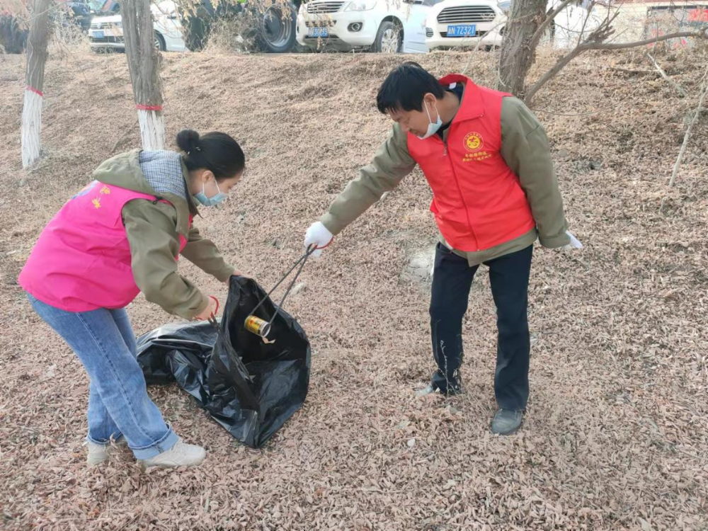 弘揚雷鋒精神 創建文明城市