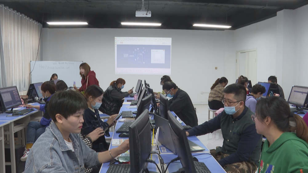 一團(tuán)開(kāi)展電商培訓(xùn) 助力職工創(chuàng)業(yè)增收