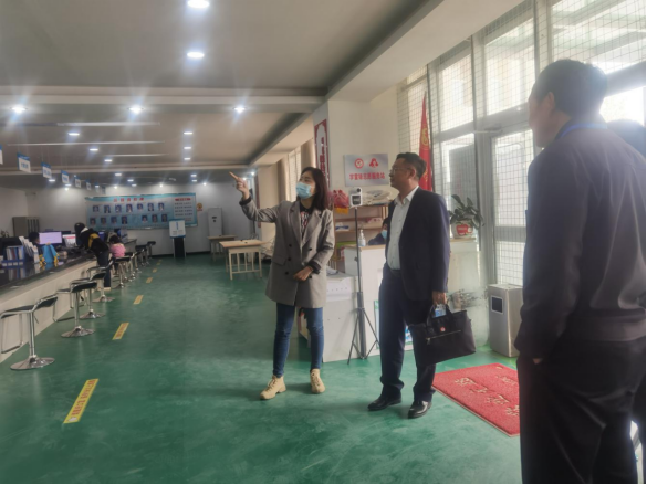 送關愛，鼓干勁，師人社局赴八團開展社保經辦調研指導工作