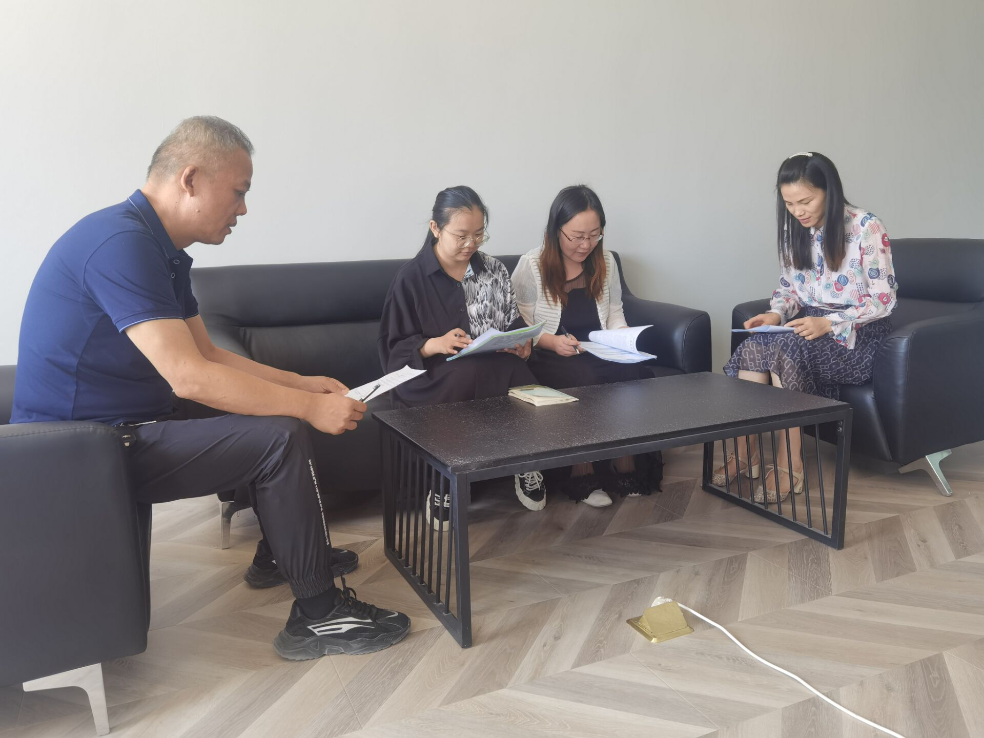 新疆臻泰產業孵化園投資有限公司開展財務知識培訓