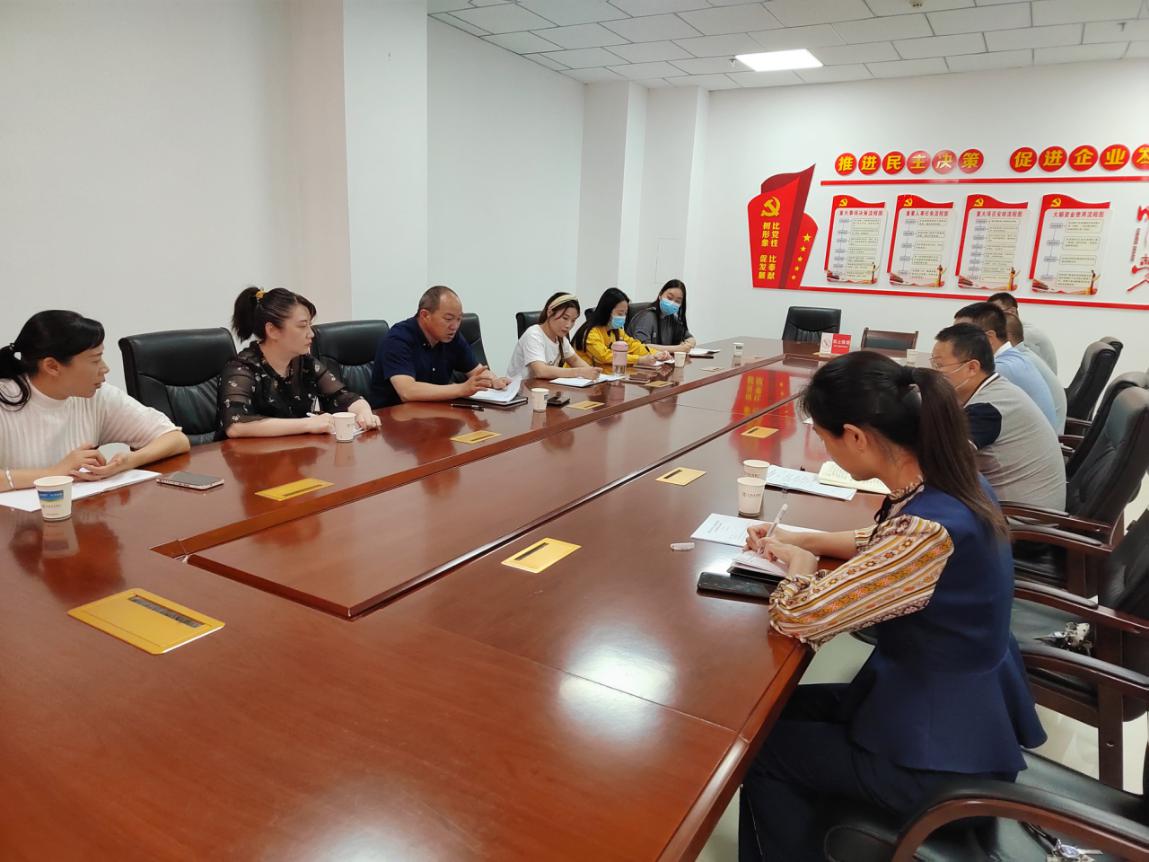 棉麻公司強化年輕干部廉潔教育管理   