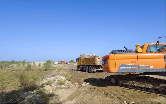 一師阿拉爾市水利局全力防范應對塔里木河超警洪水