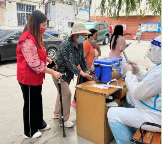 ?【榜樣在身邊】投身抗疫前線 展現(xiàn)黨員風(fēng)采   