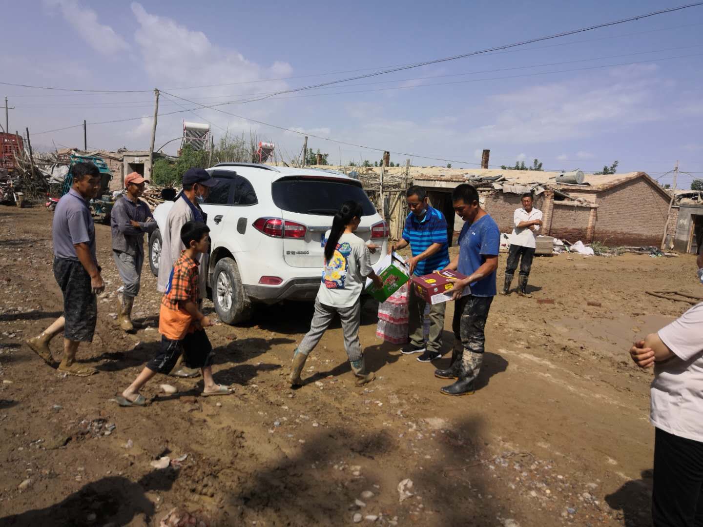 【榜樣在身邊】暴雨無情人有情  連夜排水保家園