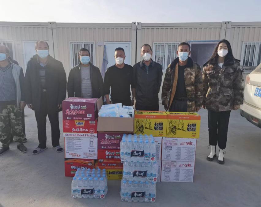 情系農(nóng)民工    慰問暖人心