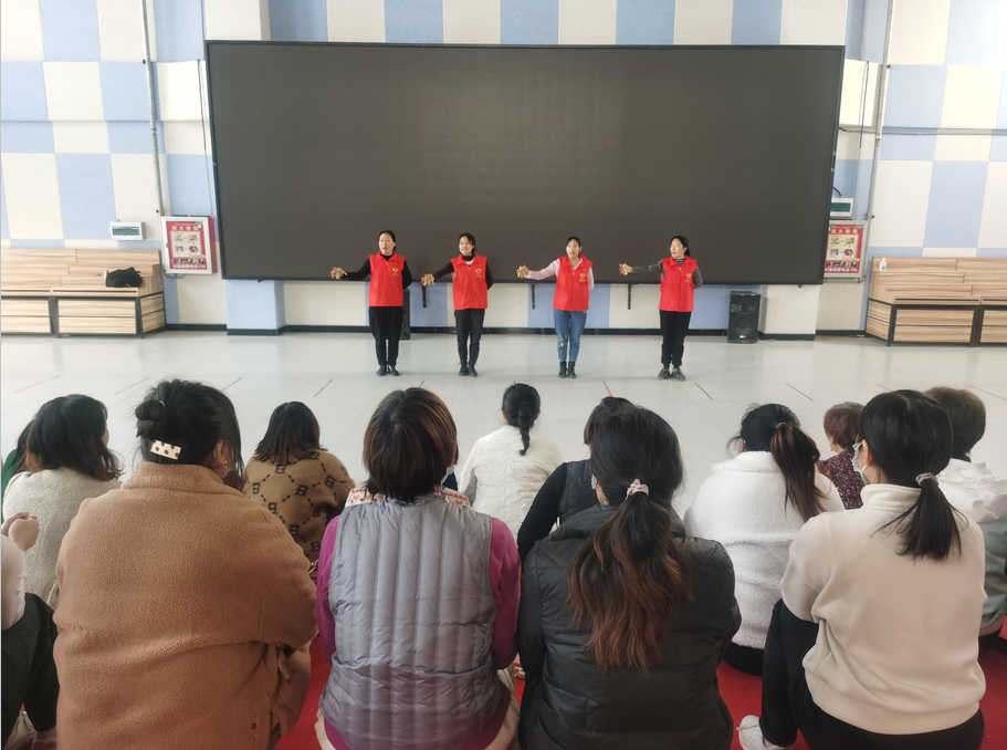三團(tuán)幼兒園黨支部多舉措掀起學(xué)習(xí)黨的二十大精神熱潮