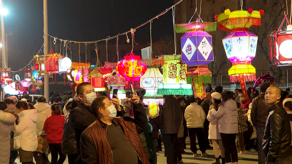 一團金銀川鎮舉辦“鬧元宵·賞花燈猜燈謎”活動