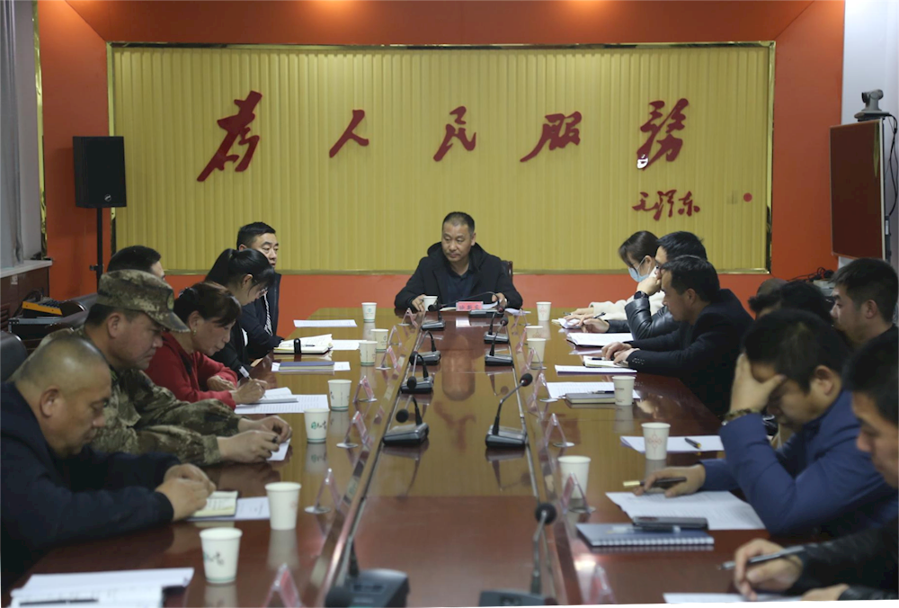 十二團黨委召開民主生活會征求意見座談會