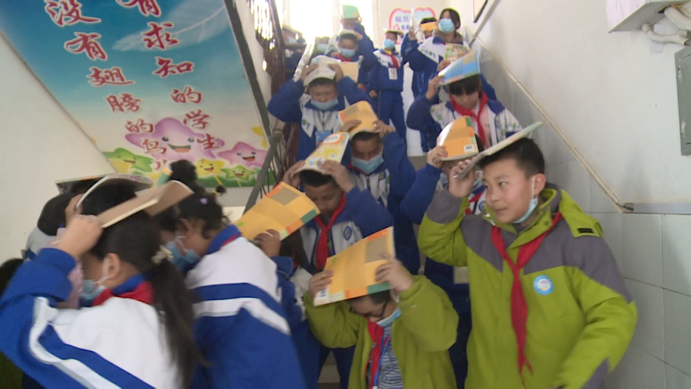 一團小學開展地震應急疏散演練活動