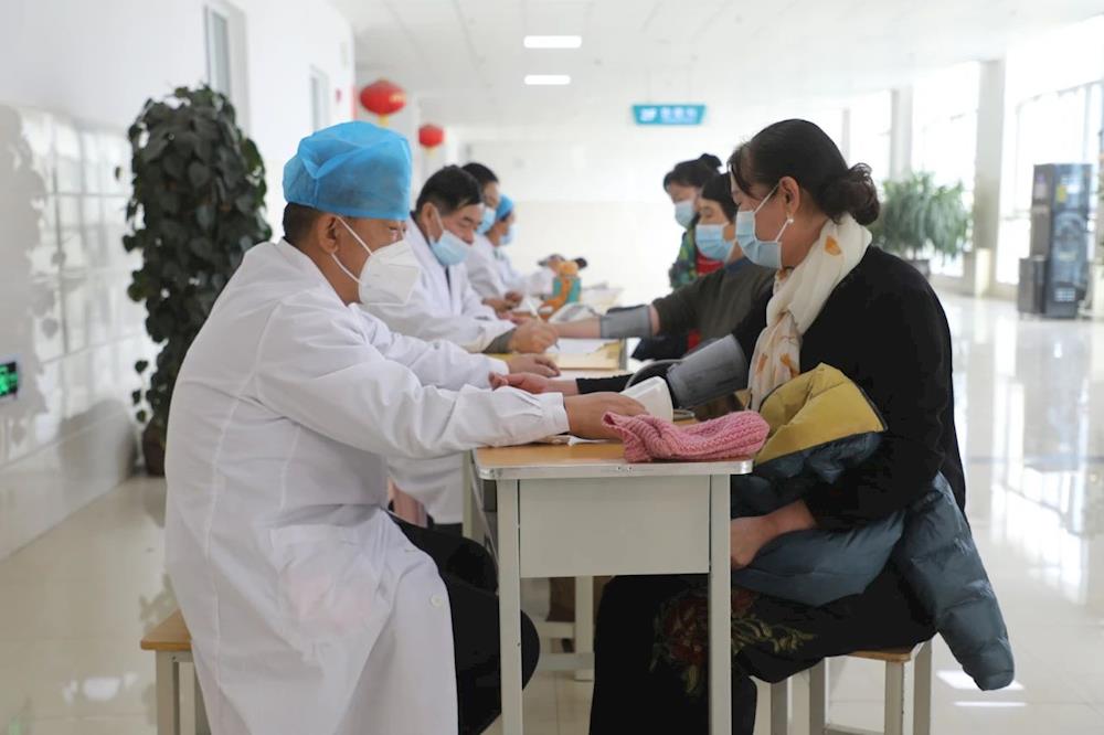 【醫療惠民】十二團開展全民免費健康體檢活動