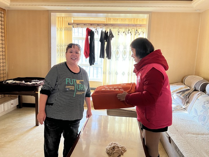 一份“母親郵包”  傳遞一份關愛