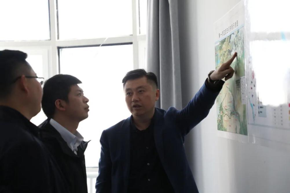 四團召開招商引資項目洽談會