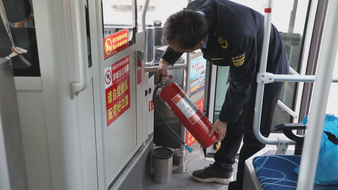 阿拉爾市塔河公交公司全力做好安全出行服務保障工作