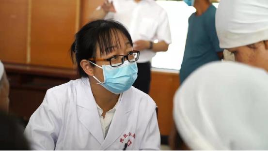 【?援疆風采】鄭靜：用自己的雙腿丈量著病房