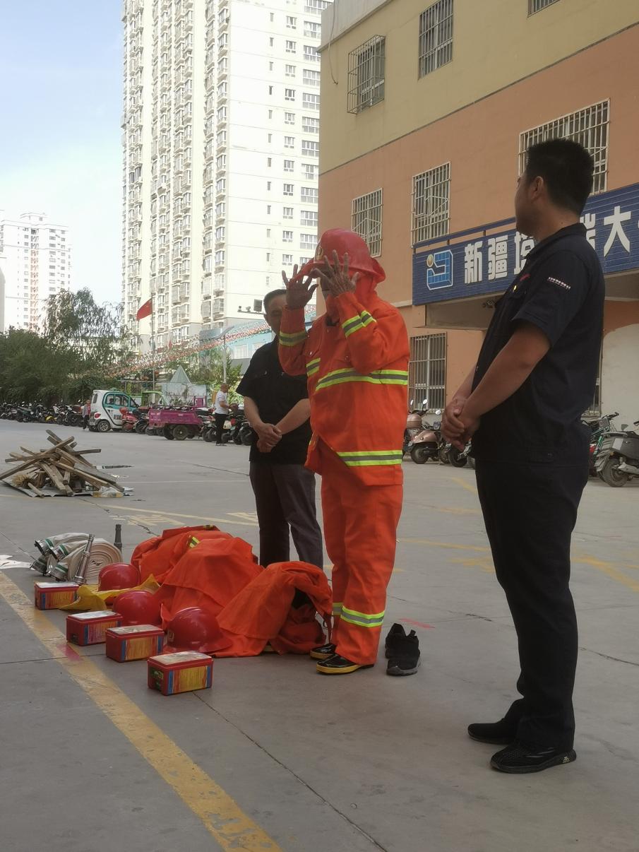 建安物業公司開展“防范災害風險，護航高質量發展”系列消防安全演練活動