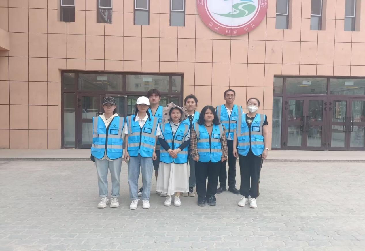 穿上藍馬甲，成為城市里最溫暖的人   