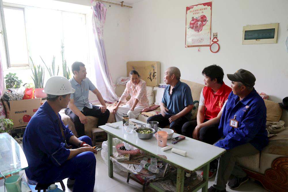 三團文化路社區開展“我為居民辦實事”主題志愿服務活動